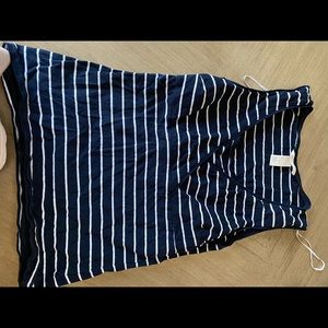 Women’s nursing/maternity top H&M size small